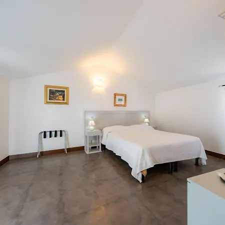 Residenziale La Corte トルトリ